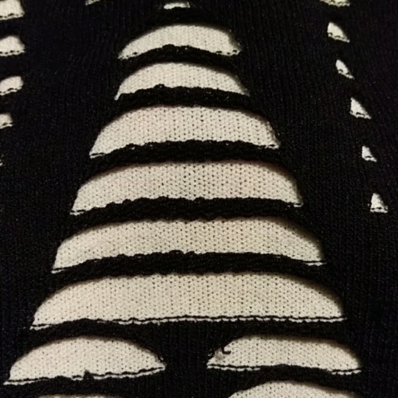 bebe Mini Skirt • XS - Picture 5 of 8